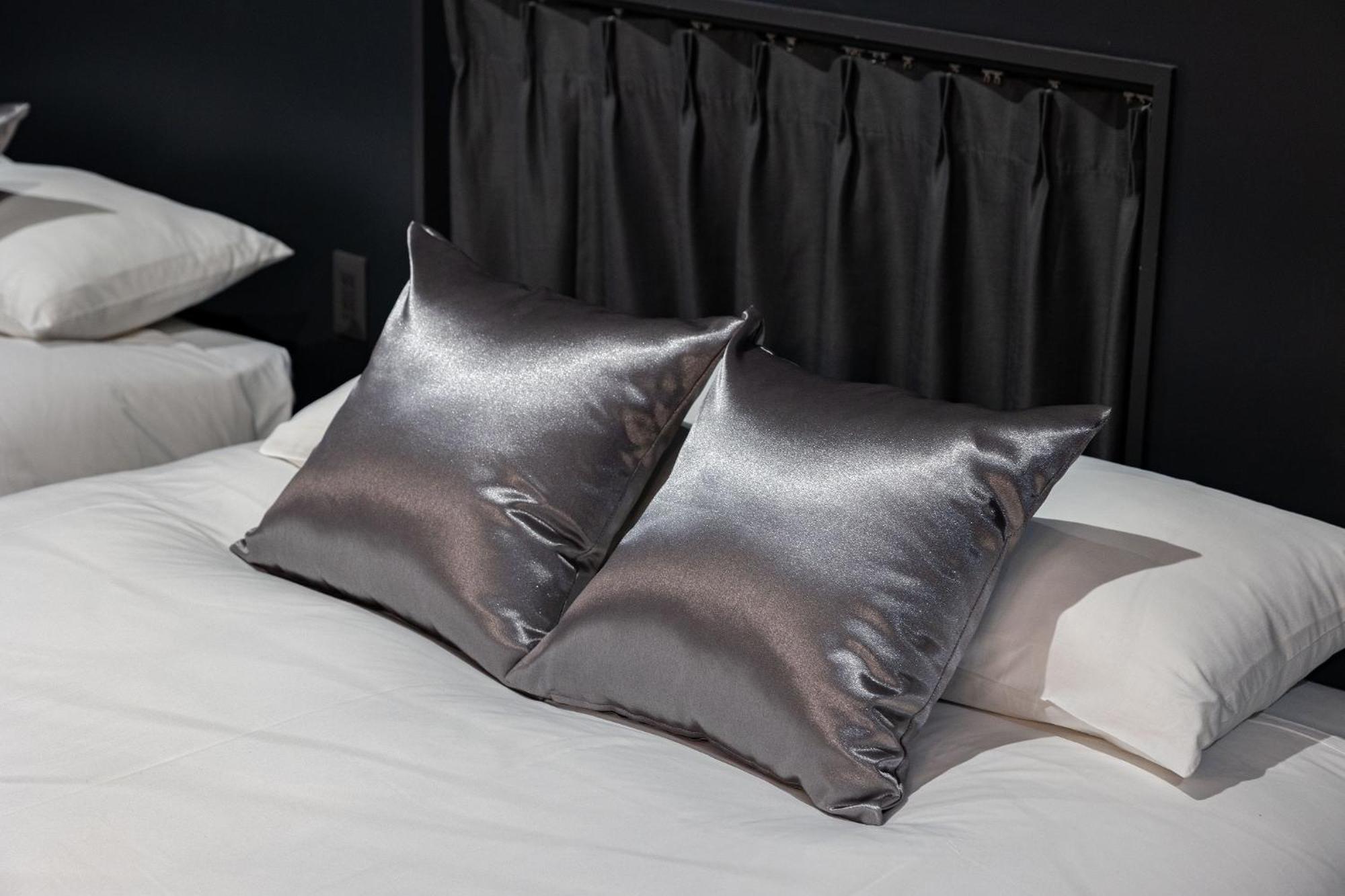 Bijou Velvet