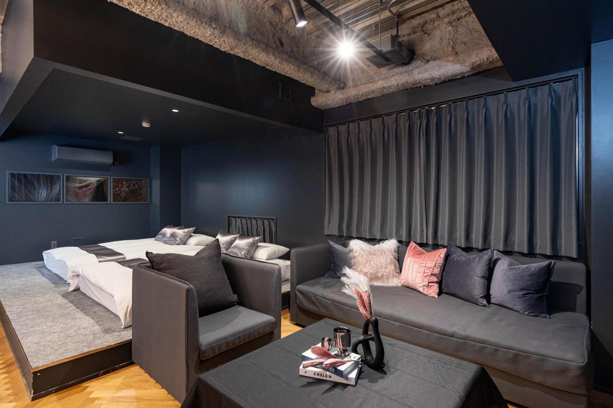 Bijou Velvet Apartment